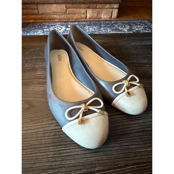 Melissa Doll V Ballet in Grey and Beige Flats Sz. 8 - Picture 7 of 9